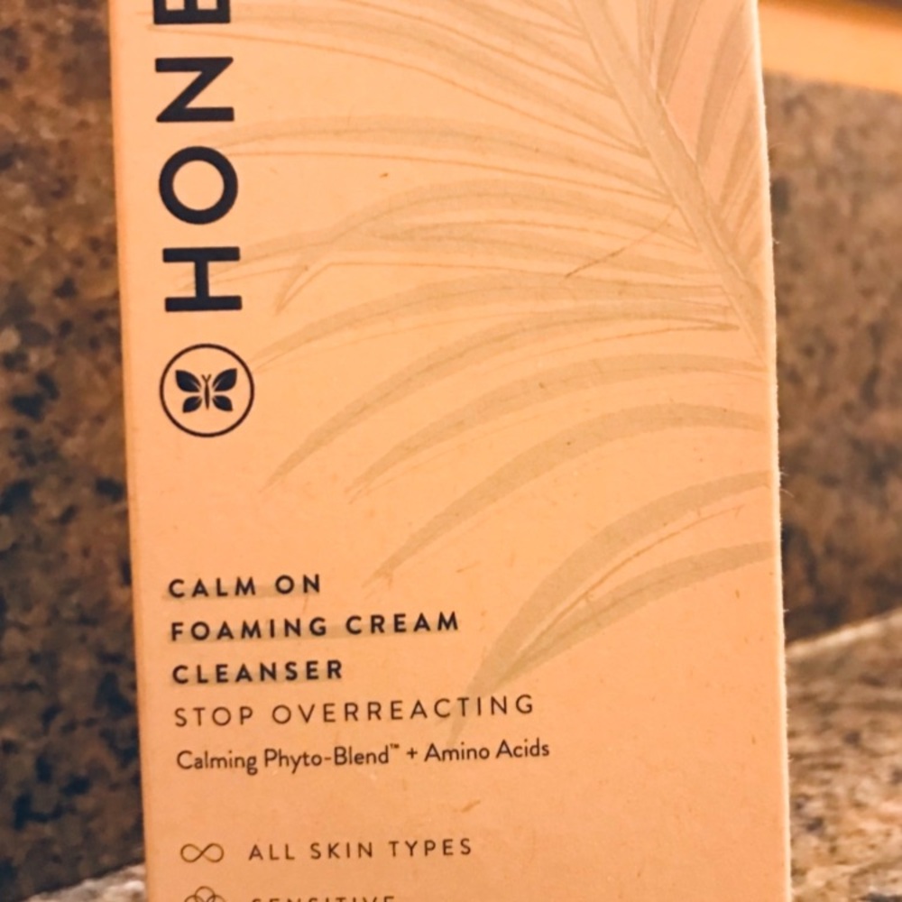 Honest Skincare Set - Cleanser and Moisturizer - Picture 6 of 10